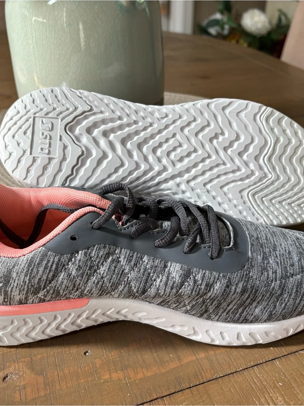 Women's Grey Knit Athletic Sneakers with Pink Lining